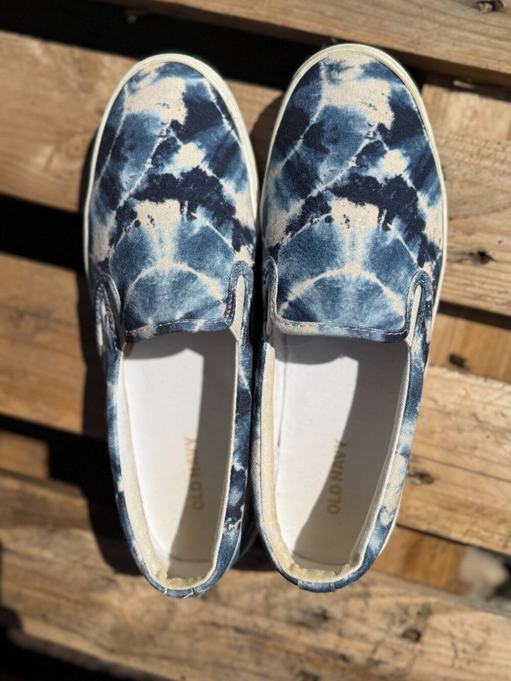 Old Navy Women's Size 7 Tie Dye Cool Slip On Sneakers Blue White Canvas Shoes